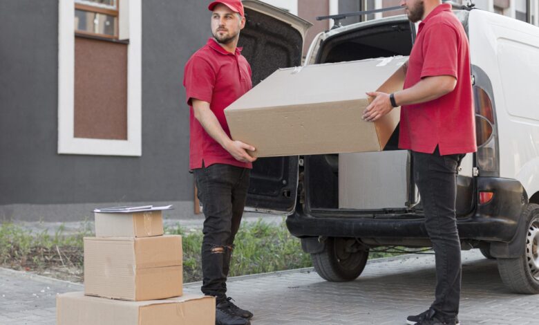 front-view-delivery-men-job-concept-1 - مرينا لتجارة اثاث مستعمل