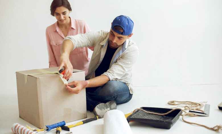 The young and cute family repairs the room - مرينا لتجارة اثاث مستعمل furniture transfer and furniture relocation